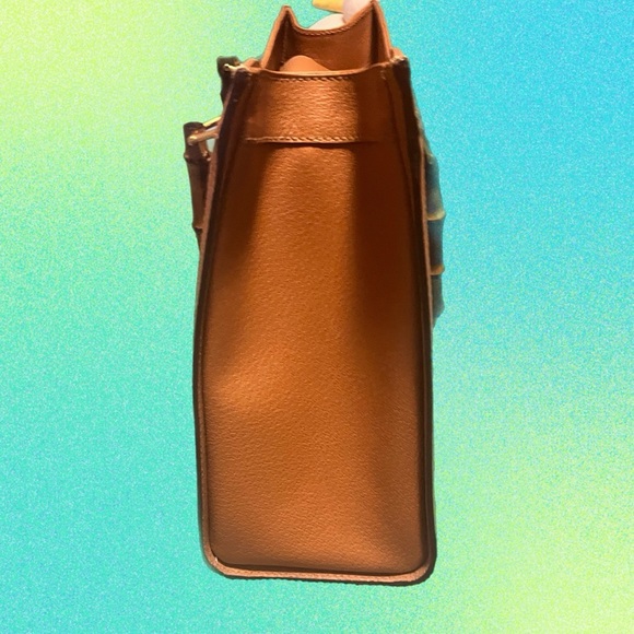 Gucci Pebbled Leather Diana Tote Bag with Bamboo Handle - Picture 5 of 9